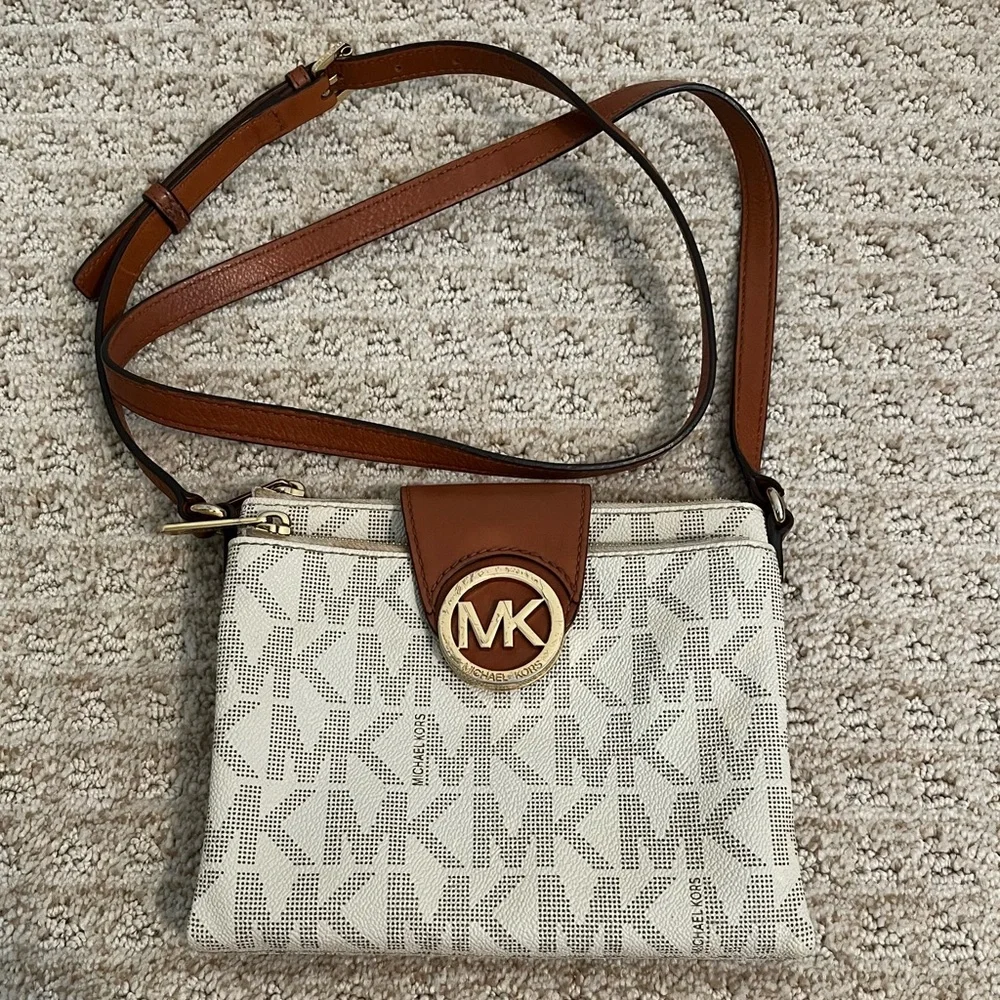 MICHAEL KORS Fulton Small White Saffiano Leather Crossbody Purse MK monogram - Picture 2 of 16